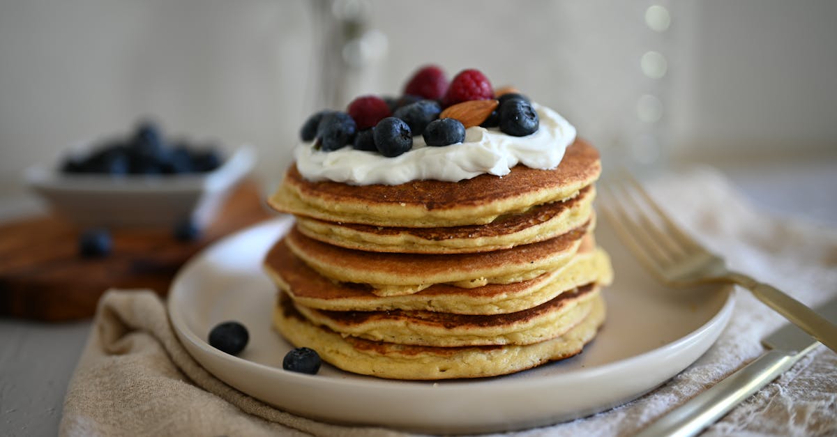 découvrez une délicieuse recette de crème d'amande facile à préparer, idéale pour vos desserts et pâtisseries maison.