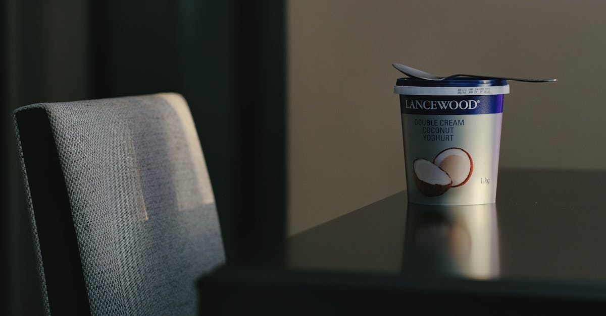 découvrez le yaourt à la noix de coco, une alternative végétalienne et savoureuse, riche en probiotiques pour une digestion saine et un plaisir gourmand.