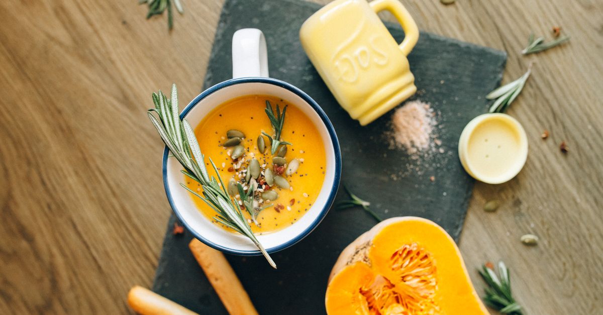 Accueil 17 découvrez une recette savoureuse et facile à réaliser avec la courge butternut, parfaite pour réchauffer vos repas d'automne.