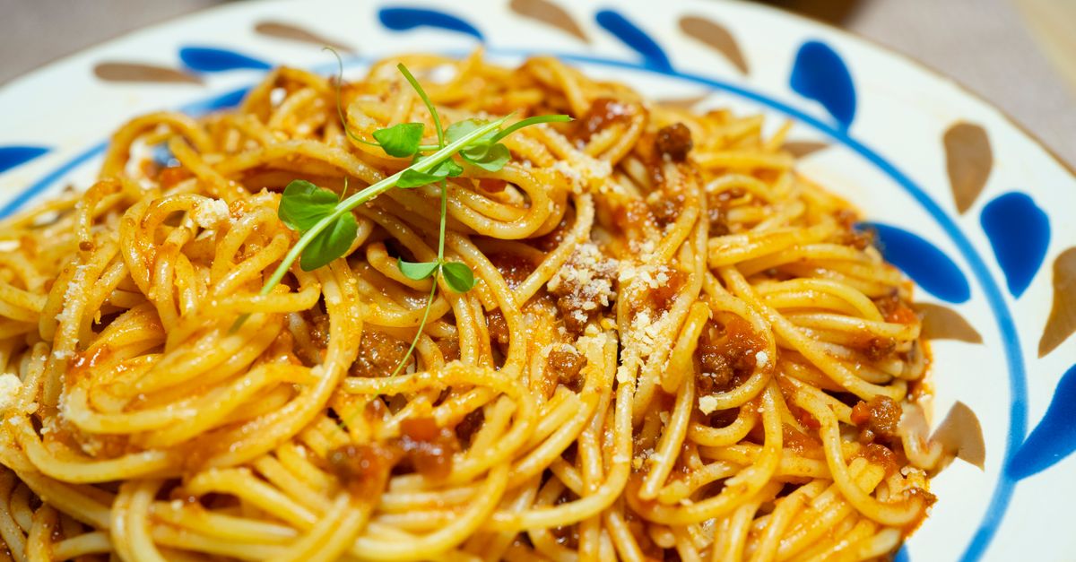 Accueil 18 découvrez une recette savoureuse de pâtes au chorizo, alliant goût épicé et simplicité pour un repas rapide et délicieux.