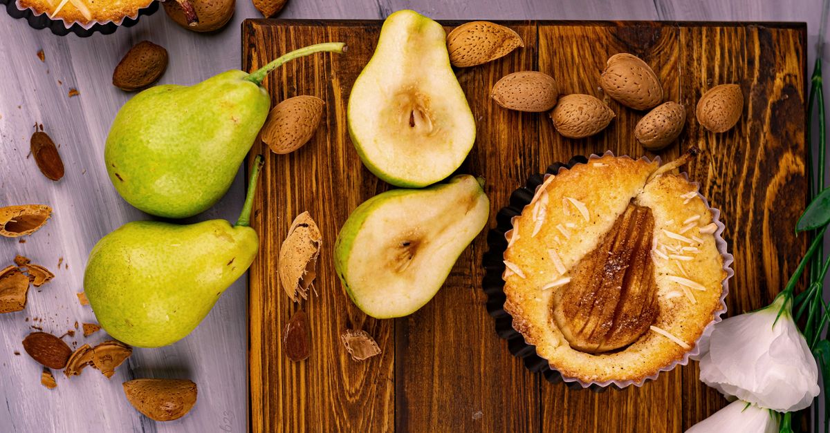 découvrez notre crumble gourmand aux poires, amandes et chocolat, une douceur croustillante alliant saveurs fruitées et chocolatées pour un dessert irrésistible.